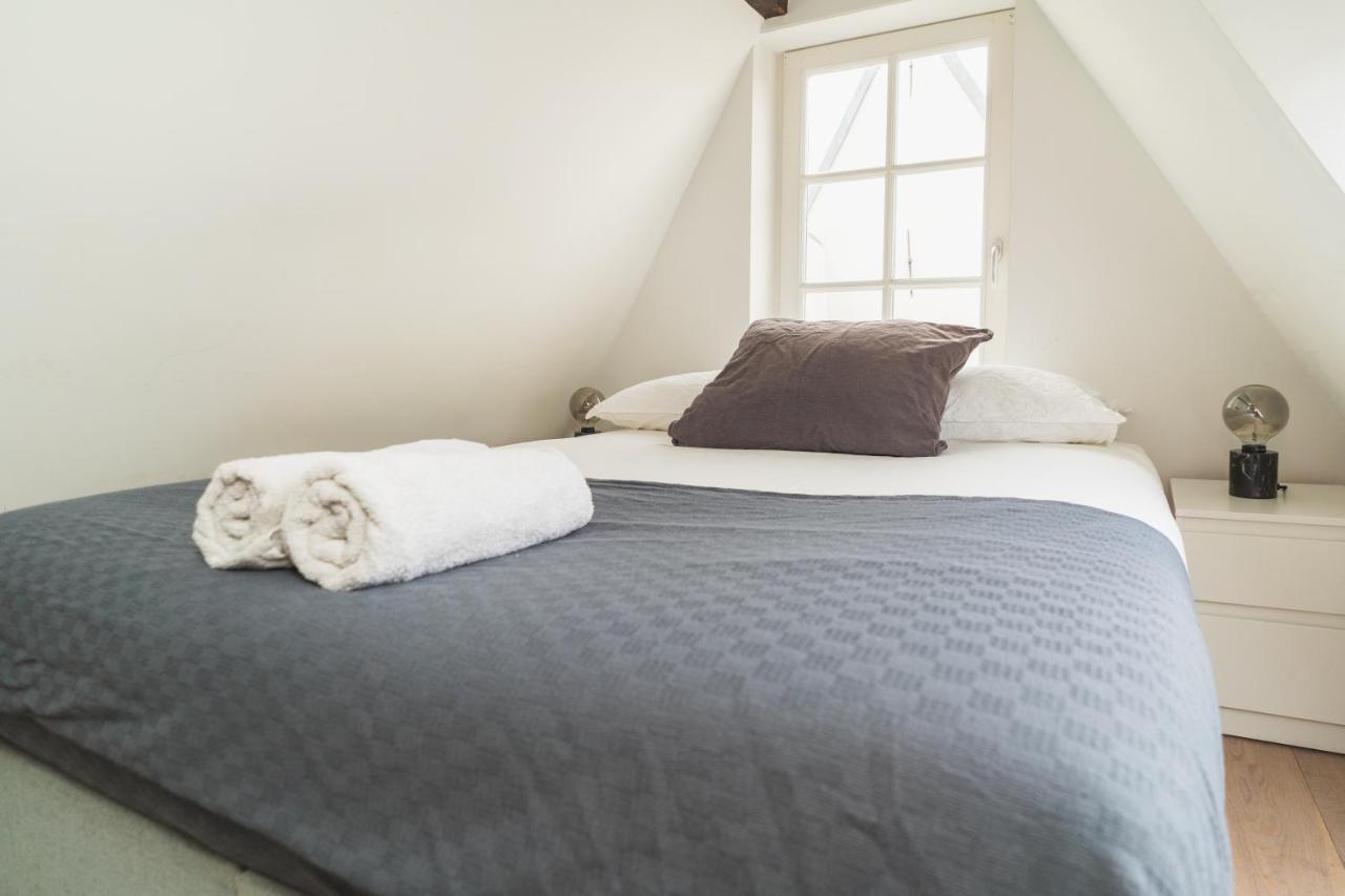 Tiny Attic On The Herengracht, Private Room Amsterdam Exterior foto